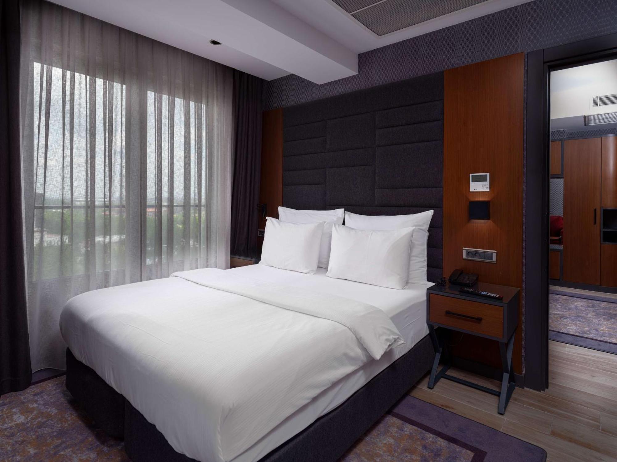 Nova Vista Deluxe & Suites A Member Of Radisson Individuals Eskişehir Esterno foto