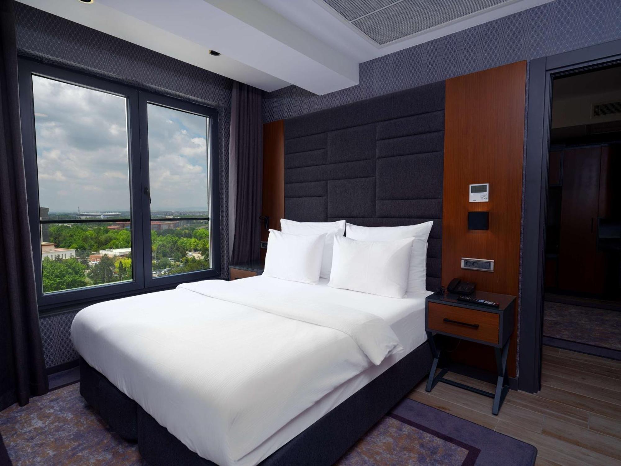 Nova Vista Deluxe & Suites A Member Of Radisson Individuals Eskişehir Esterno foto