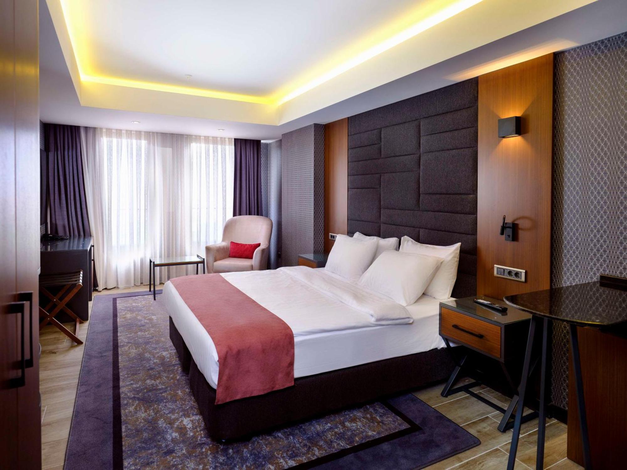 Nova Vista Deluxe & Suites A Member Of Radisson Individuals Eskişehir Esterno foto